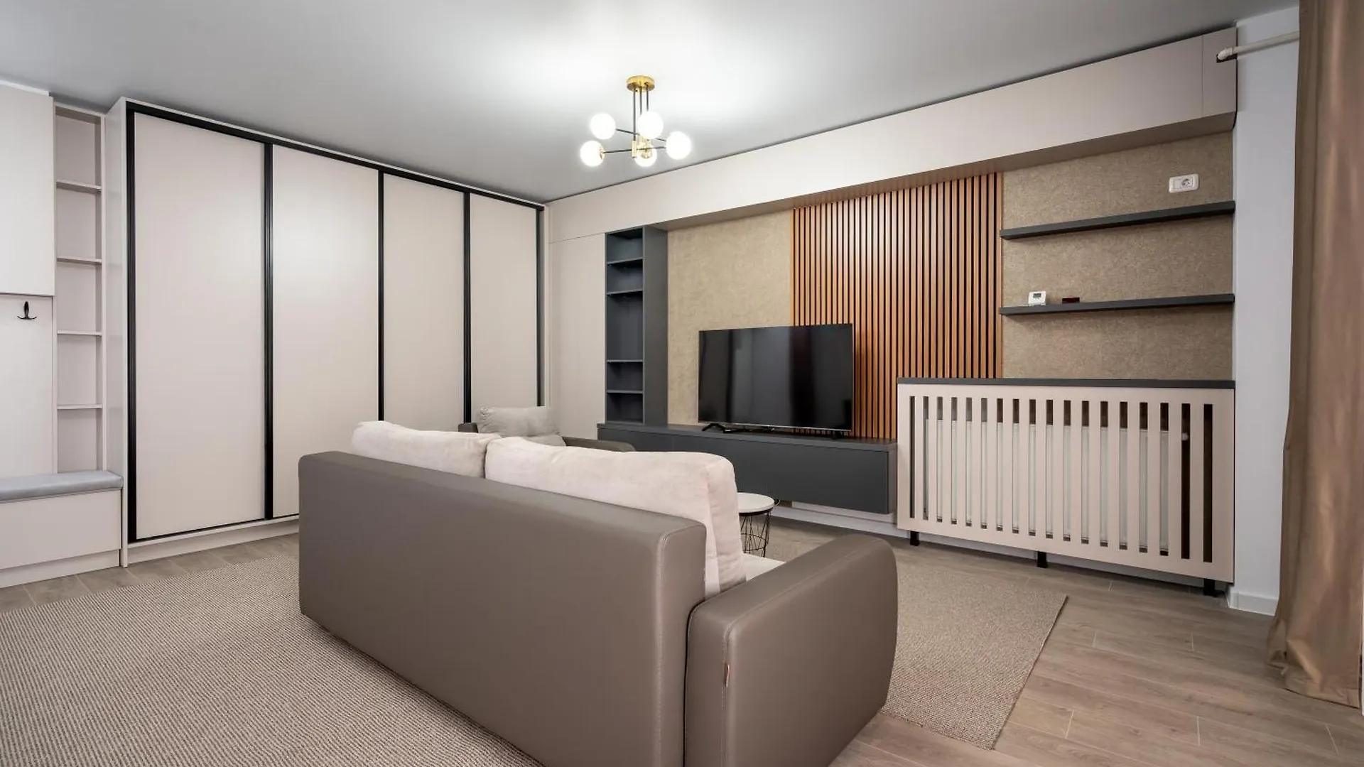 Central Spacious Apartment 224 부쿠레슈티